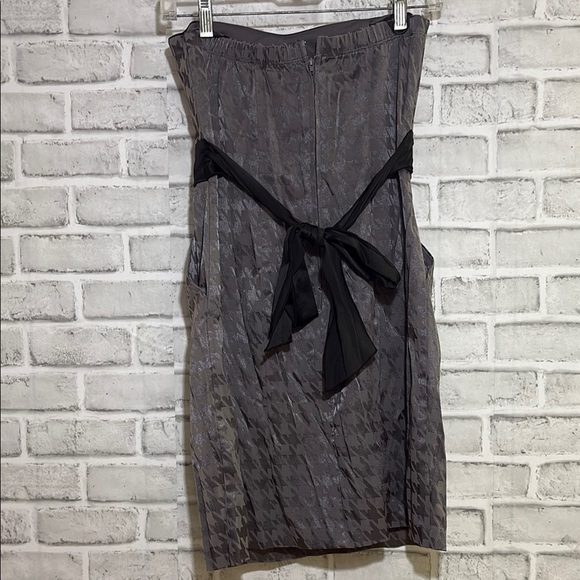 Le Chateau Strapless Black and Gray, with pockets Dress- small - Picture 3 of 9